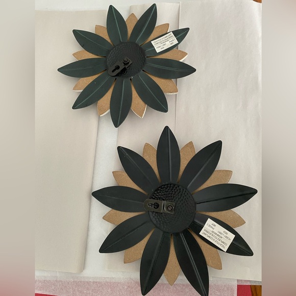 Floral Wall Decor - Picture 2 of 4